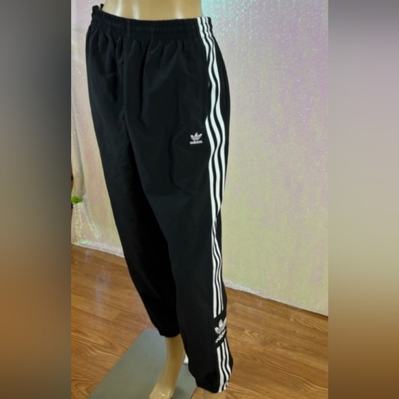 Adidas lock up nylon plain weave trefoil track pants - Picture 5 of 13